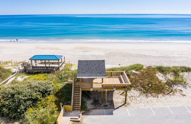 The Bungalows E- Beachfront - Dog Friendly - Gazebo - Bikes