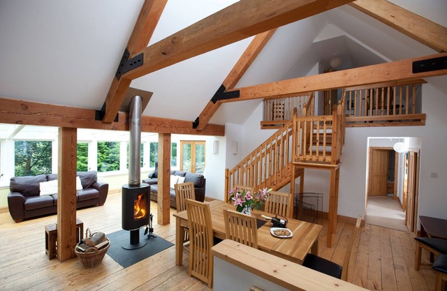 The Byre Farm Cottage In The Trossachs With Pool And Hot Tub