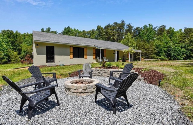 The Carriage House at King's Crossing