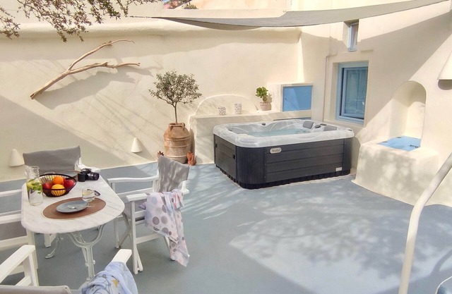 The Cave Complex | A Terre Cave Villas