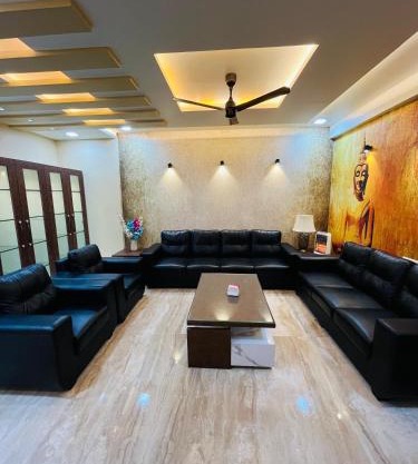 The Charming Retreat 2BHK Service Apartment with Swimming Pool