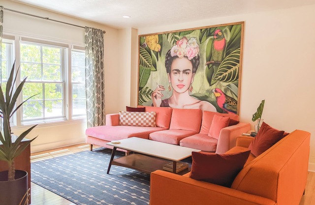 The Cleveland House - A Colorful Retreat Near Lake & Stadiums
