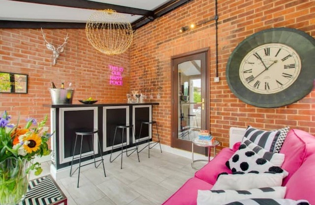 The Cobblers, Luxury Coastal House for 16 in Wells Next The Sea, Norfolk.