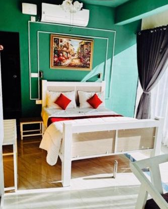 THE COFFEE CLUB Executive Lodging