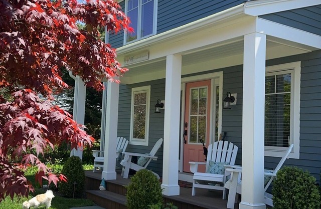 The Costal Corner - Martha's Vineyard