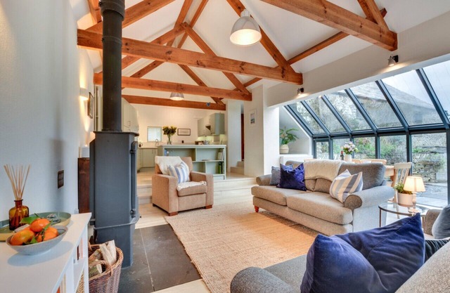 The Cow Shed - Three Bedroom House, Sleeps 6