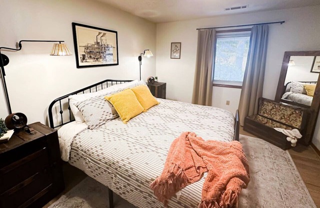 The Cozy Little Farmhouse