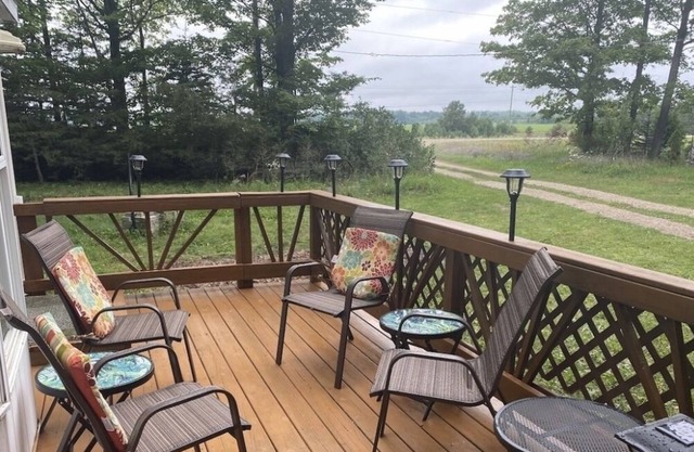 The Cozy Woodland Farm GetAway With Campsite and Firepit