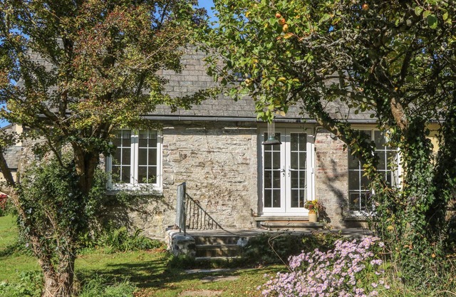 THE DAFFODIL SHED, pet friendly, with a garden in Bere Alston