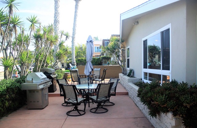 The Dolphin - Just Steps from the Beach - Pacific Beach