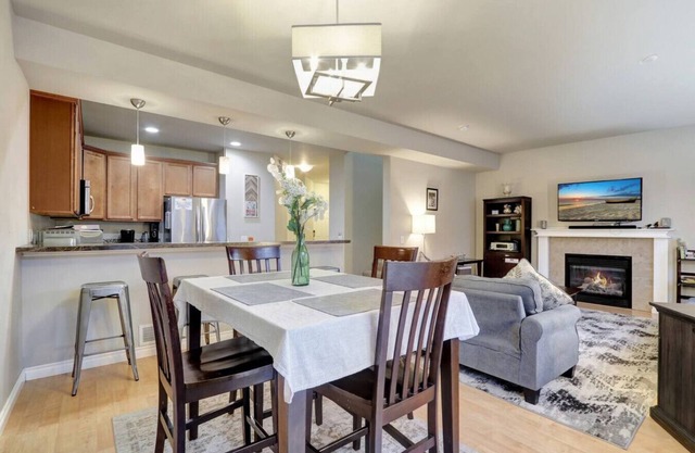 The Eastside Townhome Of Ophir