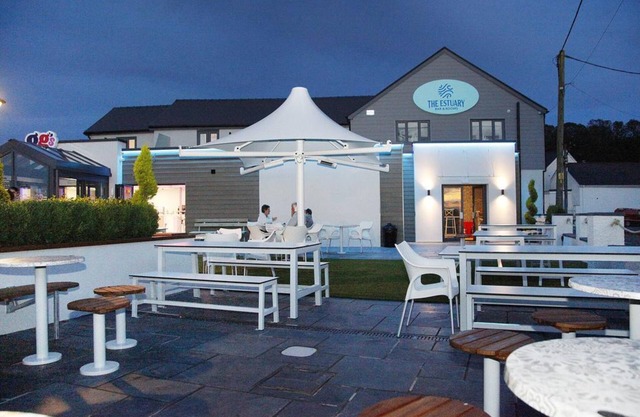 The Estuary Bar and Rooms