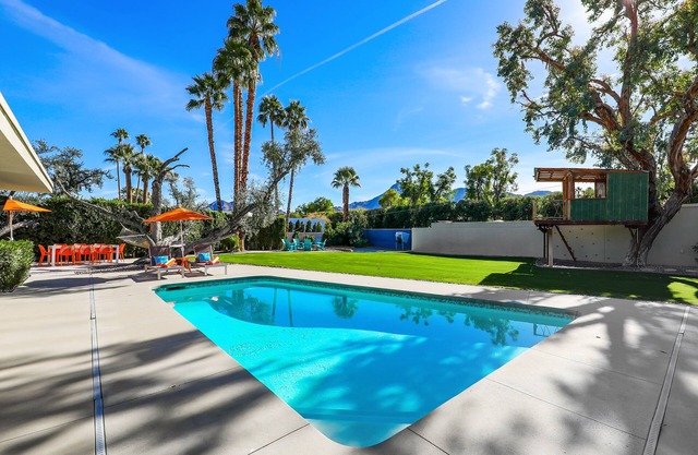The Fairway Estate Palm Desert Pool, Huge Backyard, Private Casita Vacation Home