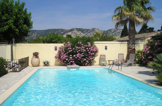 The farmhouse Olive en Provence for 6 people: two outbuildings: house + studio