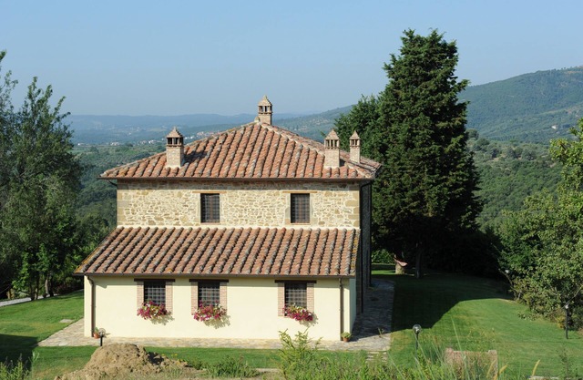 The Farmhouse "Poggio Del Pero" Is Situated In Panicale