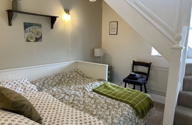 THE FLAT Luxurious apartment in central Bridport