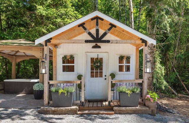 The Forest Estate Cabin in Mount Vernon WA