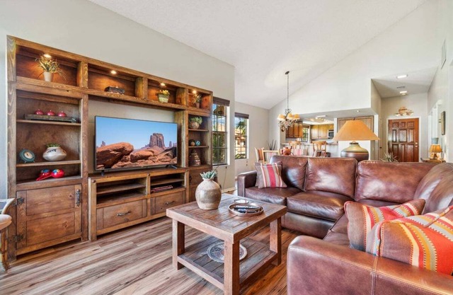 The Fountains Scottsdale Ranch 2 bedroom 2 bath 1 car garage