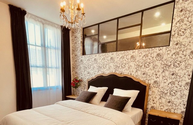 the GARDENER'S HOUSE of the Château du Prieuré - Loop of the Seine - 2 bedrooms, 2 bathrooms