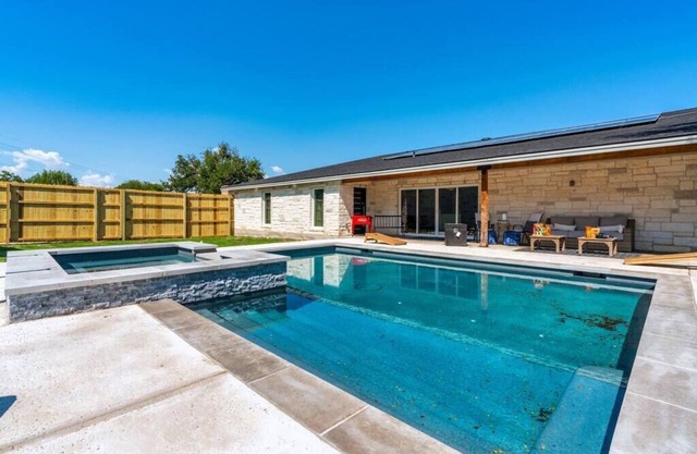 The Gateway - 6BED W Two Houses, GameRoom & Pool