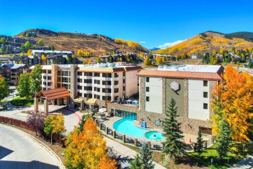 The Grand Lodge Hotel and Suites