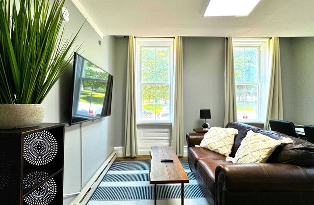 The Grayson at Park Place - Historic Charm Meets Modern Comfort