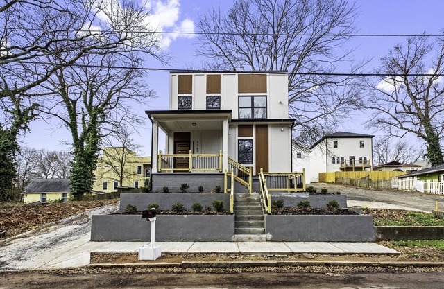 The Groove House | Music-Themed ATL Retreat Near Mercedes-Benz
