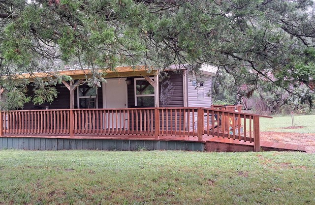 The Guest House, just a place in the country. n1 bd, 1 bath, +daybed, big deck.
