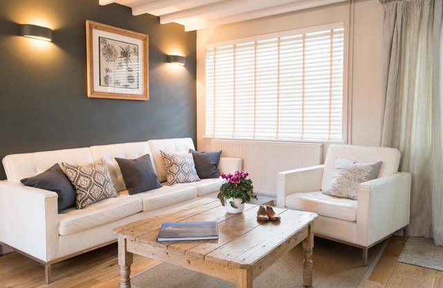 The Hideaway, sleeps 2 in Wells next-the-Sea!