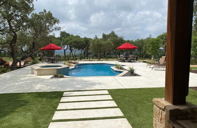 The Highland: 2 Homes, Sleeps 30+, Many Amenities
