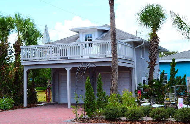 The House On Crawford COTTAGE Historic House, Independent Apartment