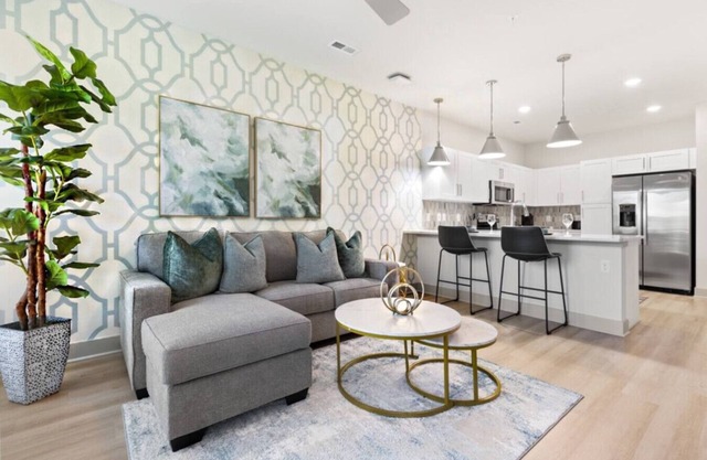 The Ivy Living 5 Min From Downtown