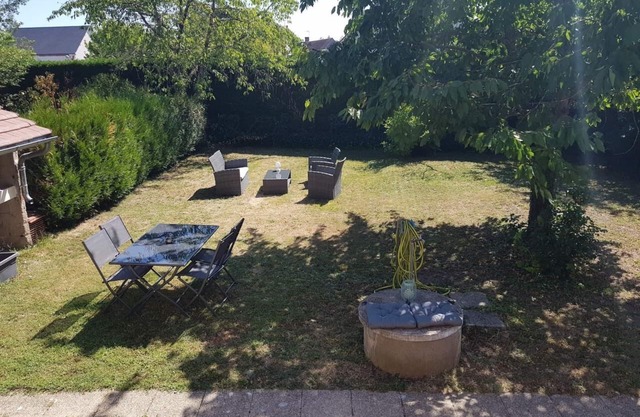 The J.Ferry. Cosy renovated house with enclosed garden