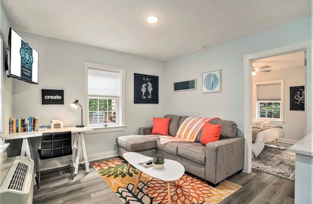The Justice Jewel - 1BR/1BA Park Circle Retreat!