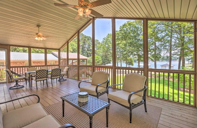 The Lake Escape Boat Dock, Fire Pit, Kayak!