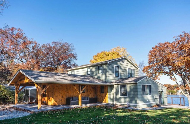 The Lake House, The Private Lake House