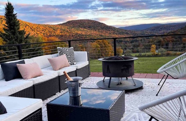 The Lane · Catskills Arthouse - 15 mins to Skiing w/game room