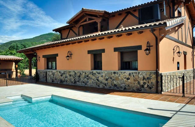 The Leaf. Charming rural house in Candeleda (Ávila)