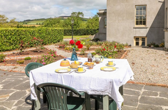 THE LODGE AT RAHEENGRANEY HOUSE in Raheengraney, County Wicklow