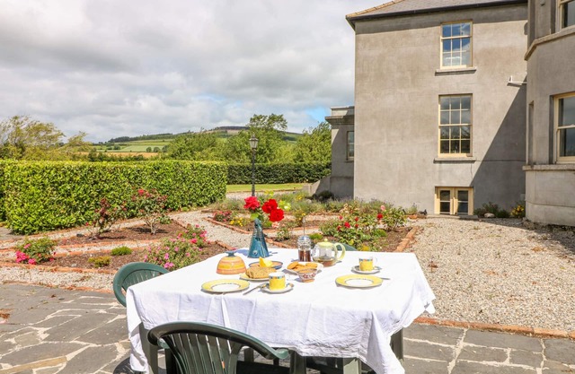 THE LODGE AT RAHEENGRANEY HOUSE in Raheengraney, County Wicklow