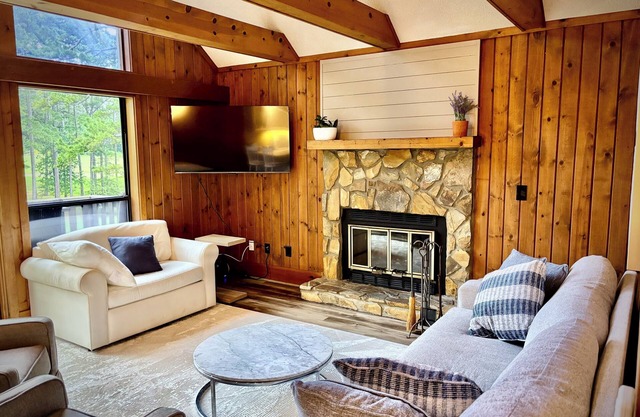 The Loft at Lake Keowee