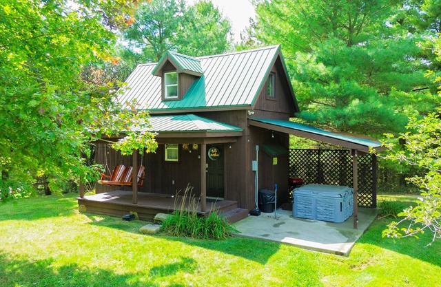 The Love Shack - Hocking Hills