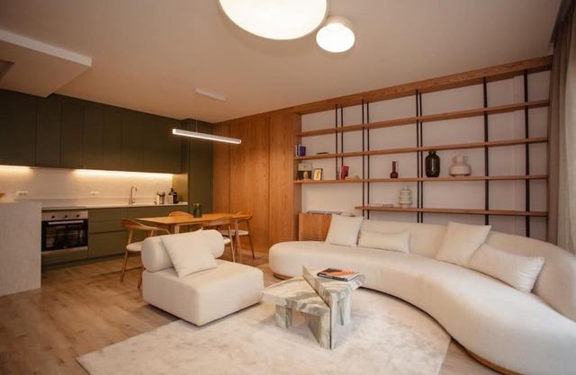 The Luxury Garden Apartment