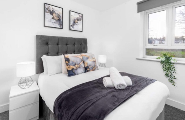 The Marsons Collection- 2 Bed Apartment- Parking