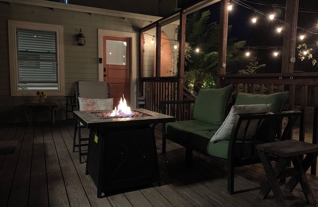 The Mermaid House - Vintage Monterey Beach House