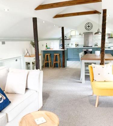 The Mews Pet Friendly and Parking