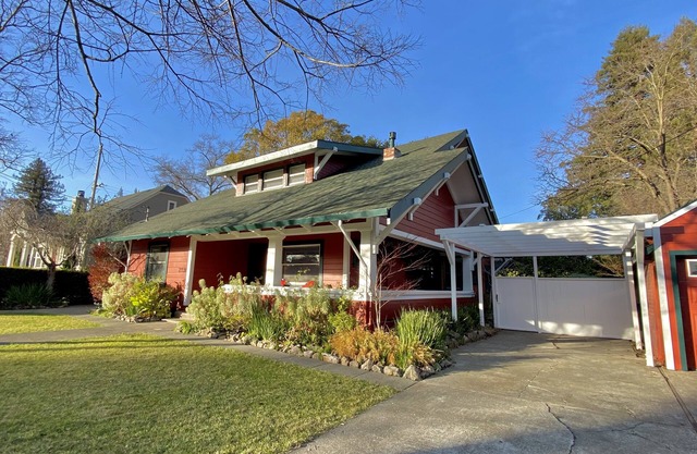 The Napa Art House - w/fireplace & hot tub (Near Downtown Napa)