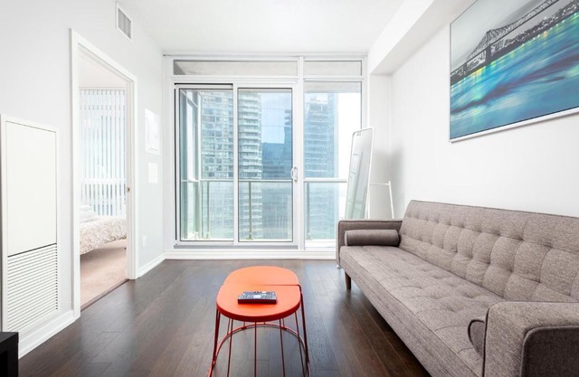 The Nest - Royal Downtown Loft To Hatch Adventure