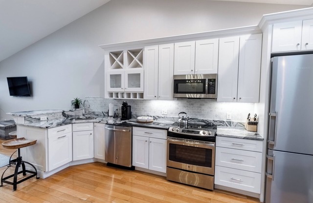 The Newport Lofts - 359 Thames Street