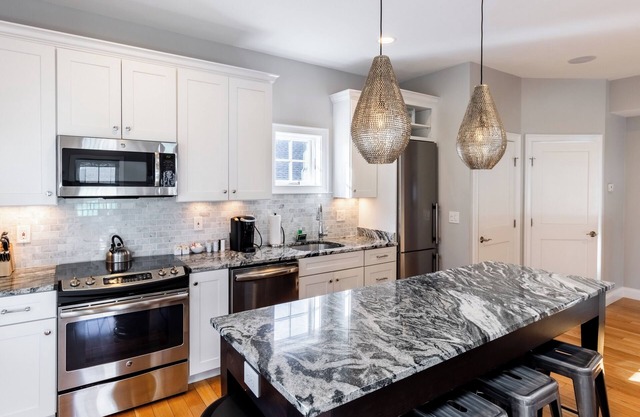 The Newport Lofts - 595 Thames Street